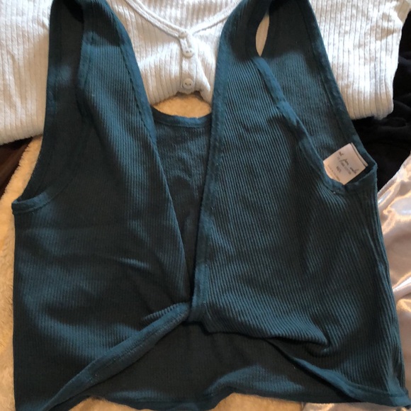 Assorted shirts - Picture 2 of 16